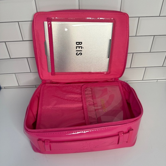 BÉIS x Barbie™ Travel Cosmetic Case – Hot Pink – Limited Edition - Picture 1 of 8